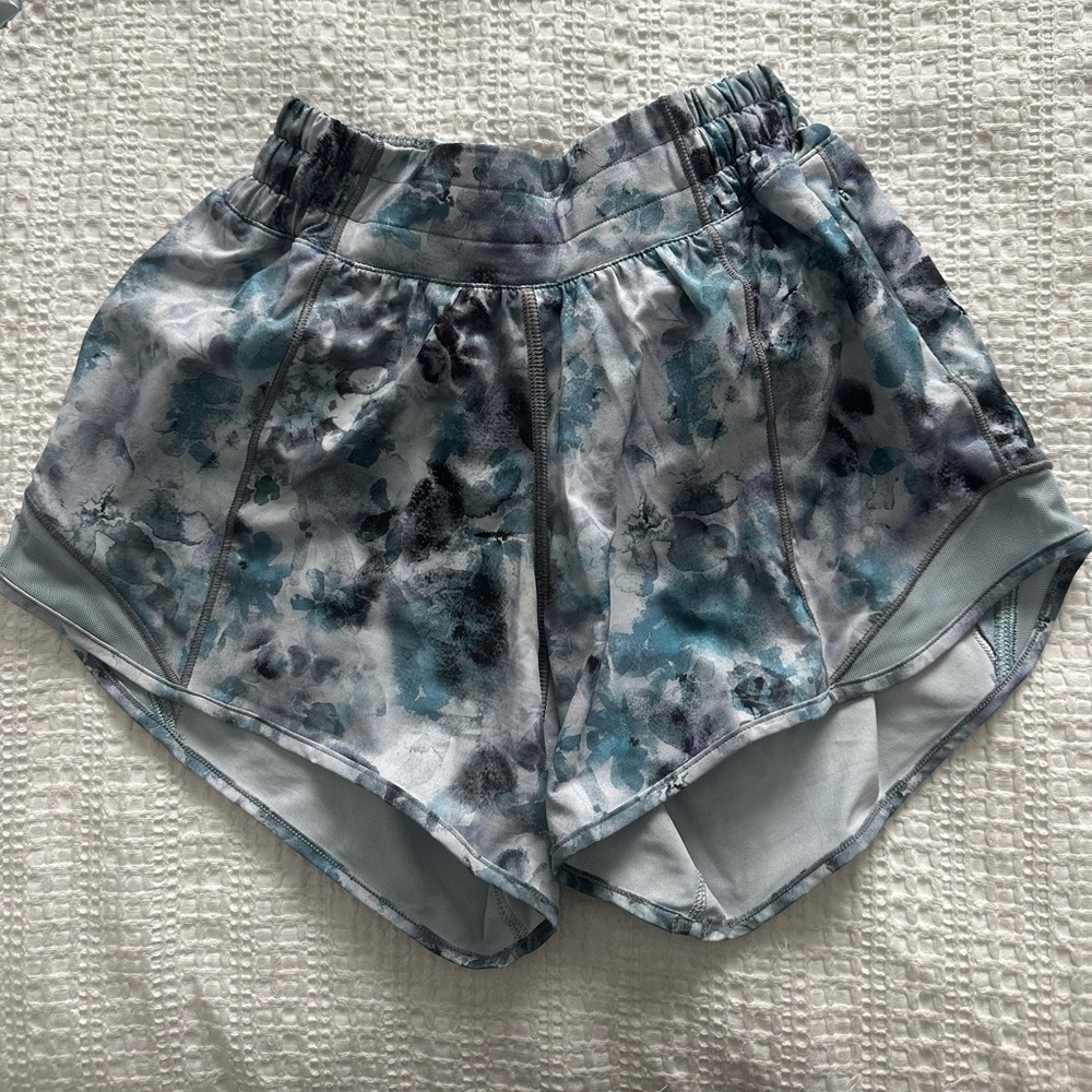 Lululemon multicolored blue shorts